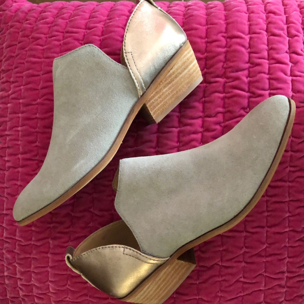 Frye & Co Slip-On Rubie Bootie - 8 M Bone